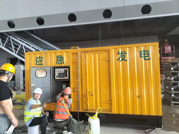 越秀怎样判断空气滤清器是否需要更换？